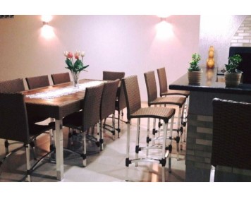 Conjunto Cadeira e Banquetas Flórida & Mesa Viena